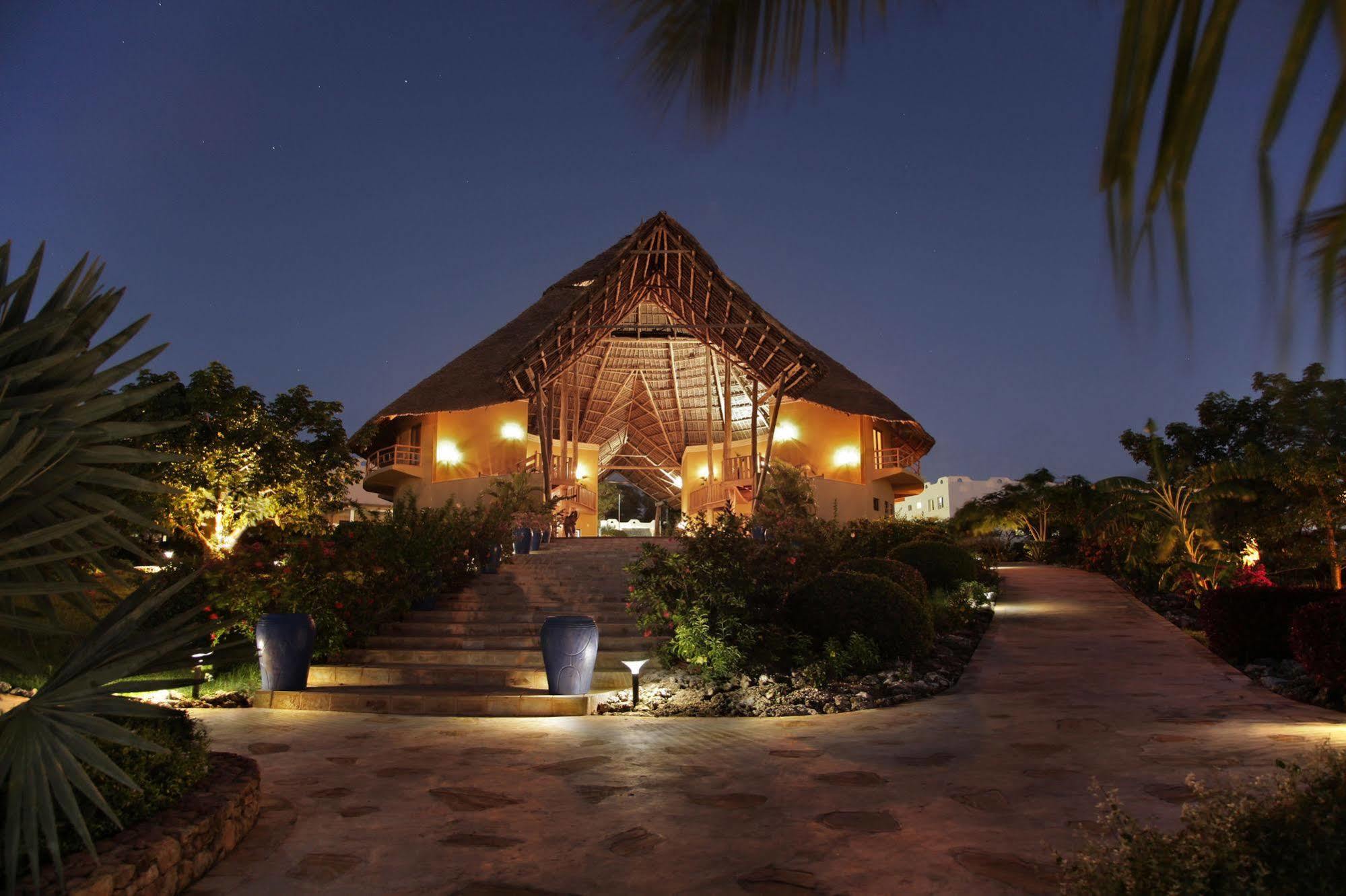 Gold Zanzibar Beach House & Spa Kendwa Eksteriør billede